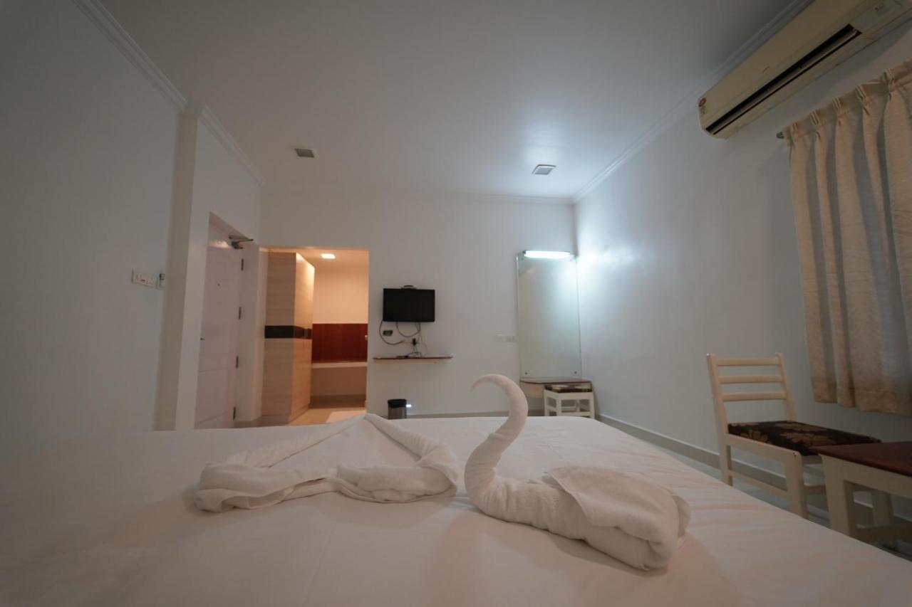 Hotel Palmyra Grand Inn Tirunelveli Esterno foto