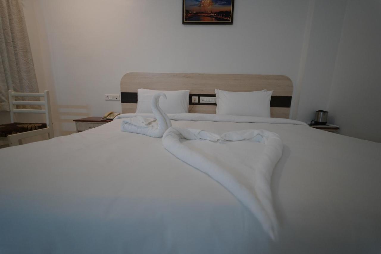 Hotel Palmyra Grand Inn Tirunelveli Esterno foto